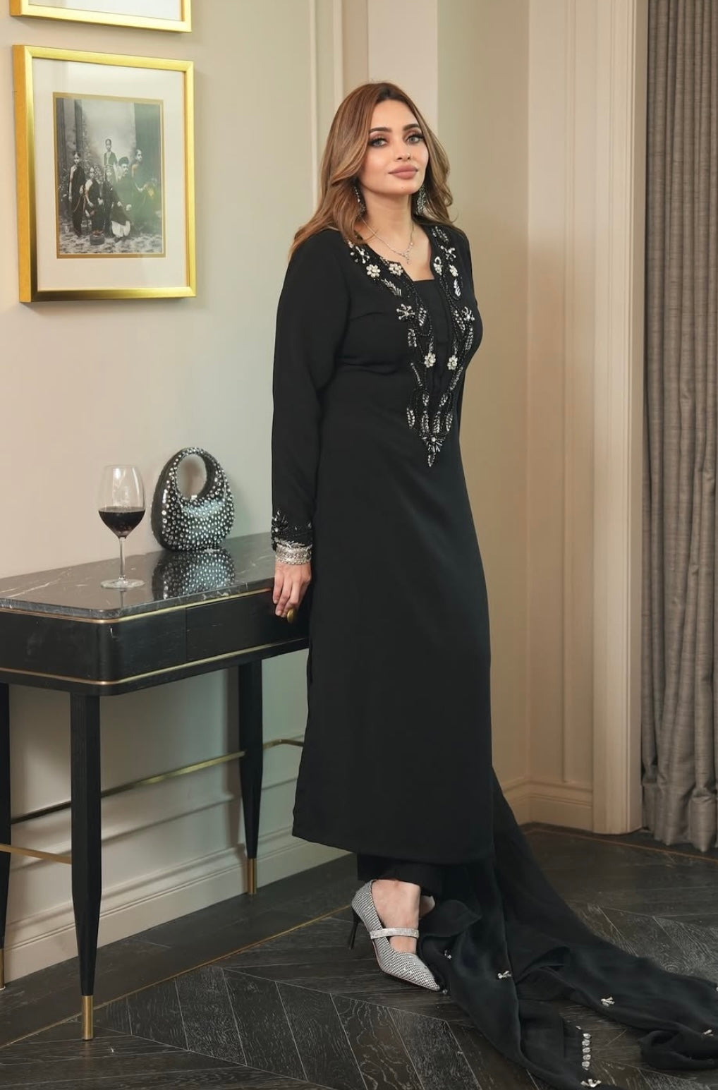 This elegant black long Kamiz dress
