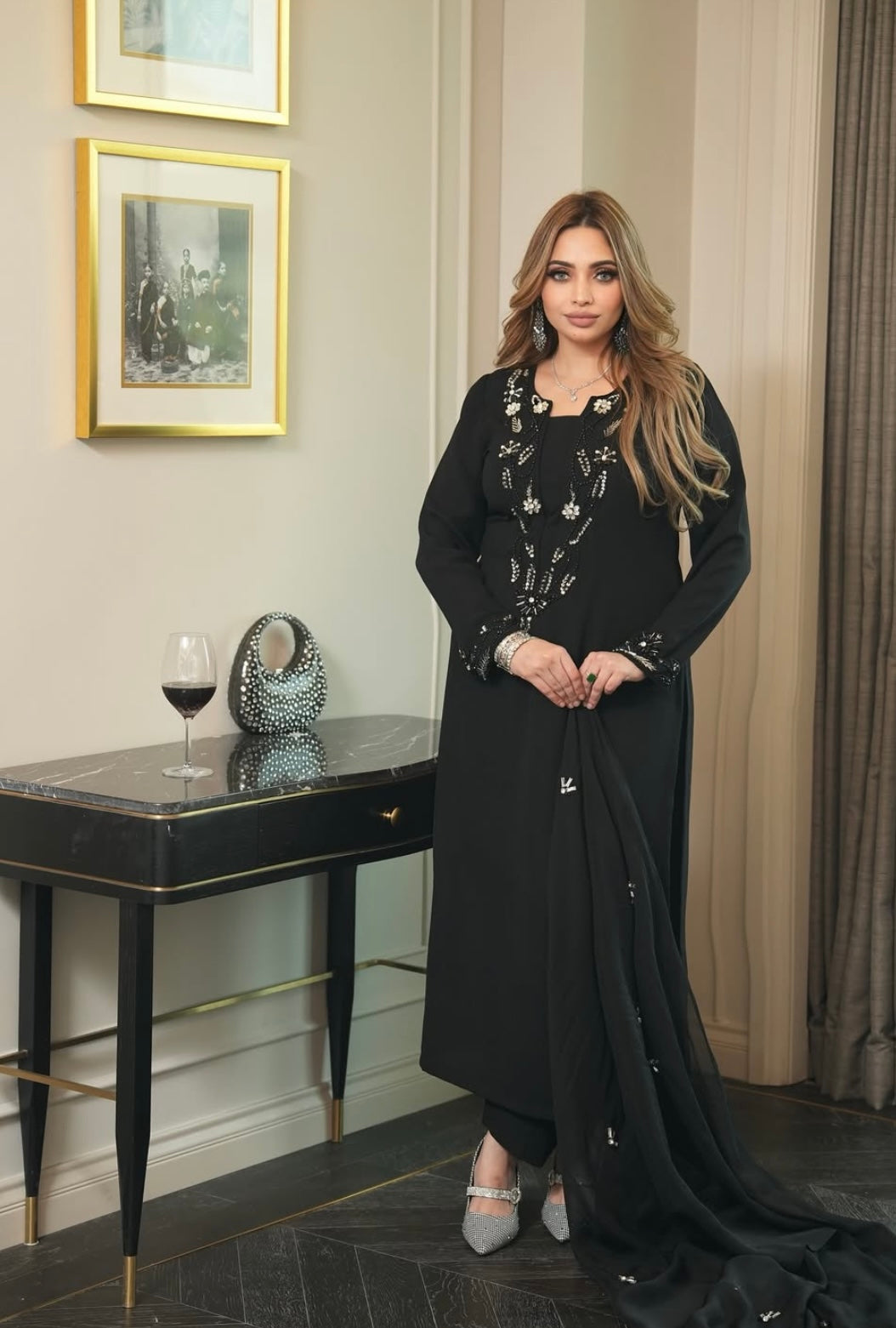 This elegant black long Kamiz dress