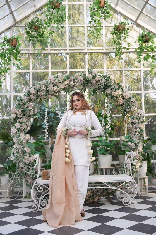 Ivory Blossom Elegance ✨