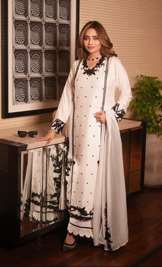 Luxurious jacquard White dress